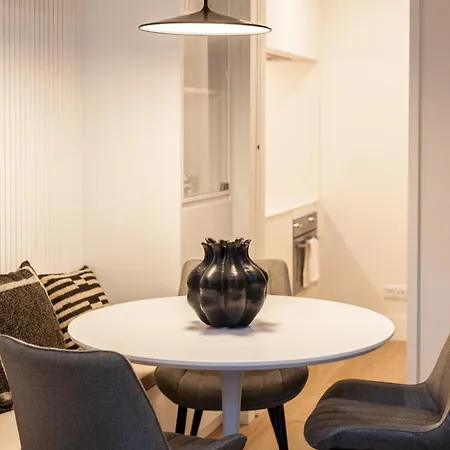 Апартаменти Flh Cais Sodre Chic Urban Flat With Balcony *
