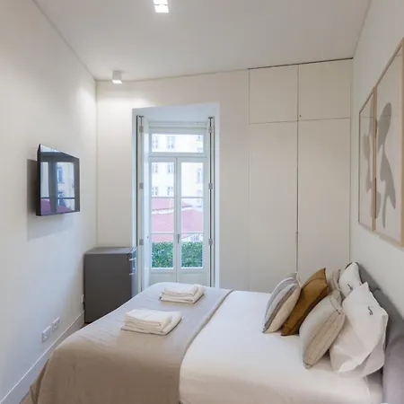 Апартаменти Flh Cais Sodre Chic Urban Flat With Balcony