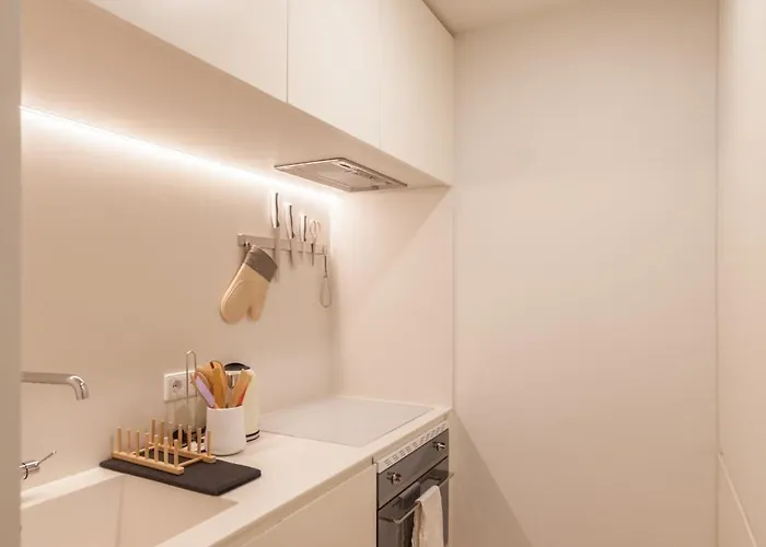 Flh Cais Sodre Chic Urban Flat With Balcony